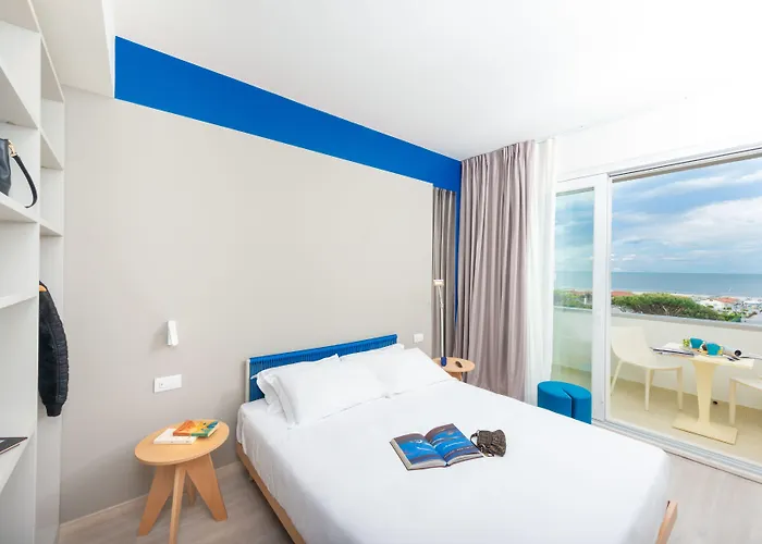 Amarina Отель 3*