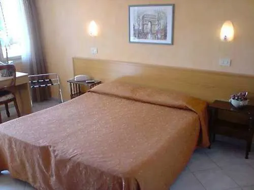 Amarina Отель Марина-ди-Пьетрасанта