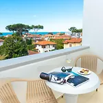 Amarina Hotel Hotel