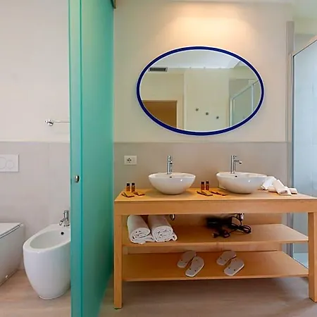 Amarina Hotel Hotel 3*