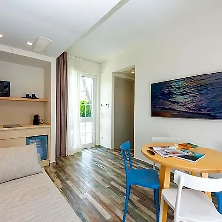 Amarina Hotel 3*