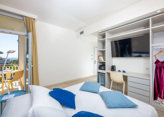 מלון Amarina מרינה די פיאטרסנטה