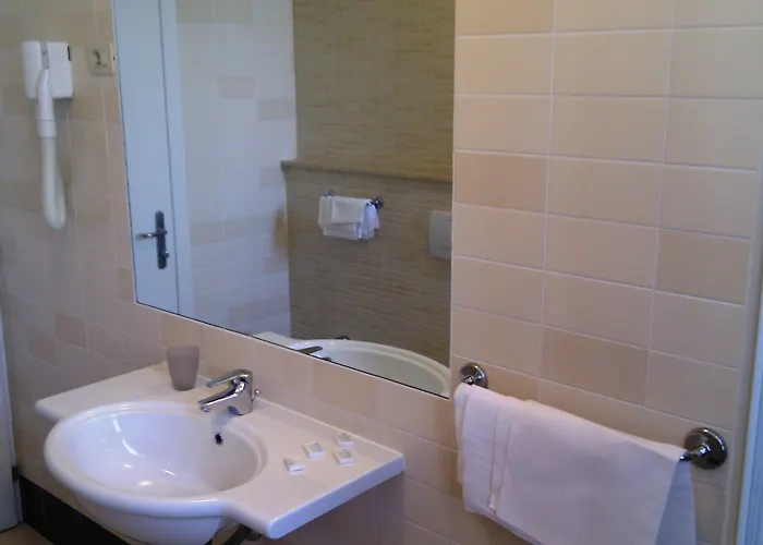 Amarina מלון מרינה די פיאטרסנטה